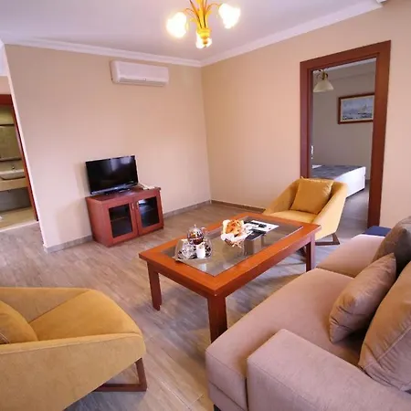 Azka Residence *